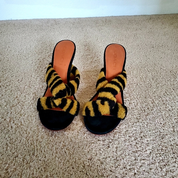 HTF Coach Sherpa Tiger Mules - Picture 2 of 8